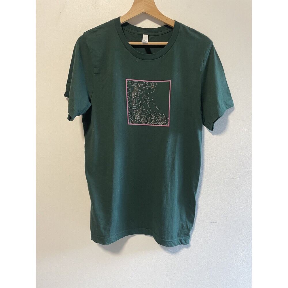 Bella + Canvas t shirt womens medium Green 4-15-23